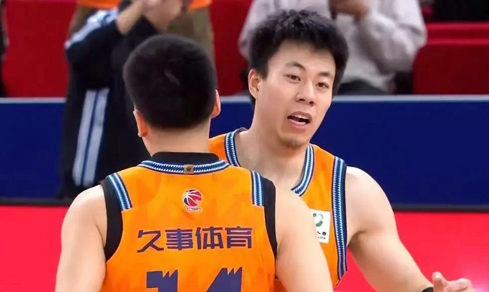美记:只要詹姆斯确定下家,布朗尼也会被交易或者裁员