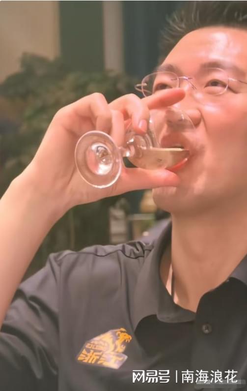 老板神预言全程应验!尼克斯时隔53年圆梦,夺得2026年NBA总冠军