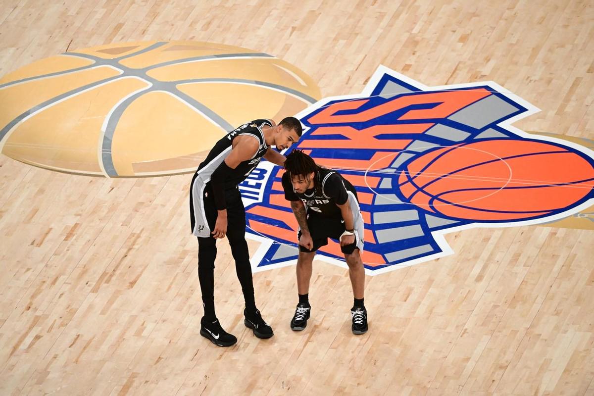 尼克斯53年来首夺NBA总冠军