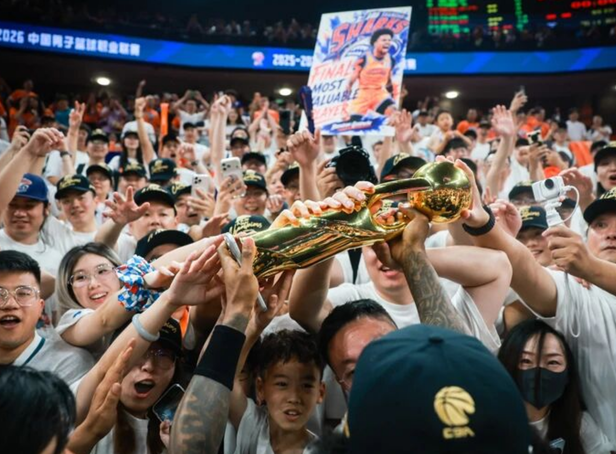 福克斯谈被批评:事情已经这样也改变不了,仍然相信我们能赢