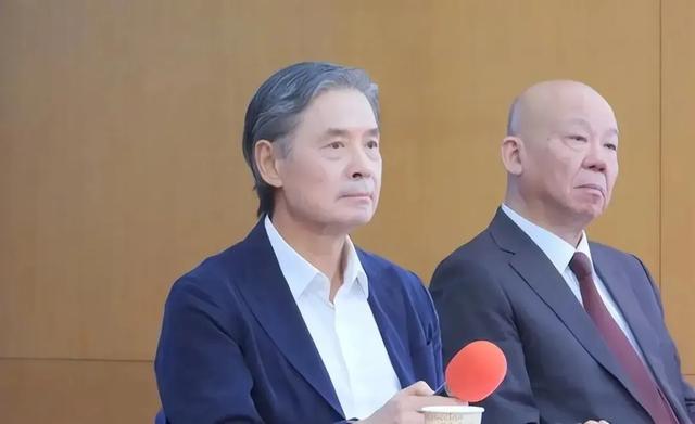没谁了！12支球队报价！这待遇也就他了！