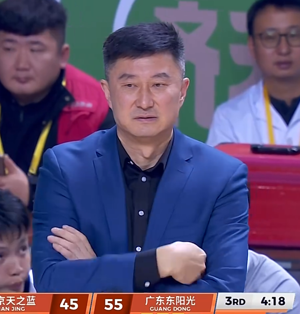 热火领跑字母哥交易需二选一
