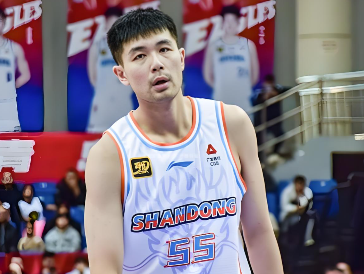ESPN记者：湖人队内部人士暗示詹姆斯父子可能一起转投新球队