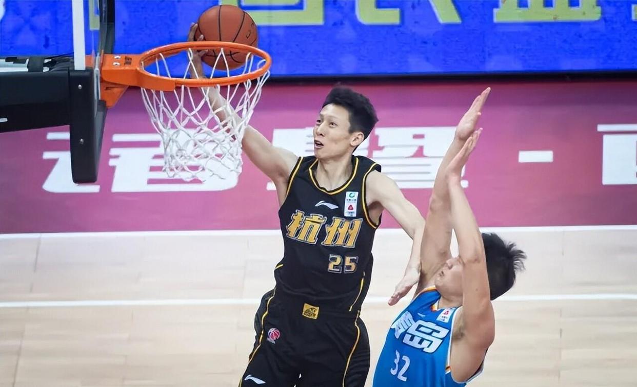 壹号娱乐-有布伦森就不怕落后!纽约客场再次逆转16分劣势,53年后首夺NBA总冠军!