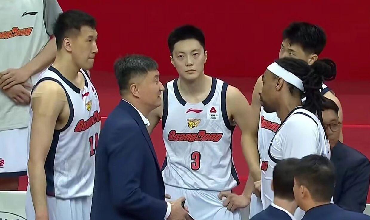 不破不立!文班自我激励:乔丹、詹姆斯早年同样如此,我绝不认输